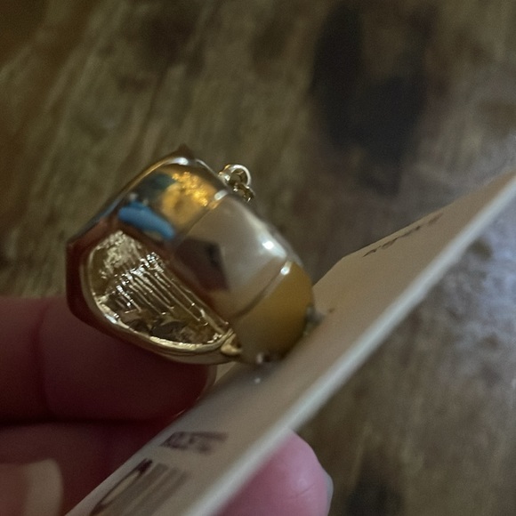 Mia collection gold and black ring with tassel collapsible back - Picture 6 of 6